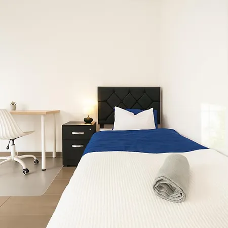 Leta Homes - Komfortables Gaestehaus - Eigene Parkplaetze & Traumterrasse Apartmán