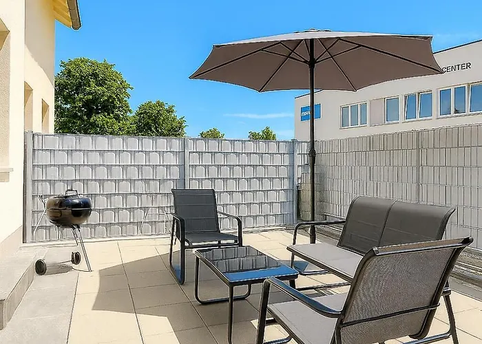 Leta Homes - Komfortables Gaestehaus - Eigene Parkplaetze & Traumterrasse Apartmán Straubing