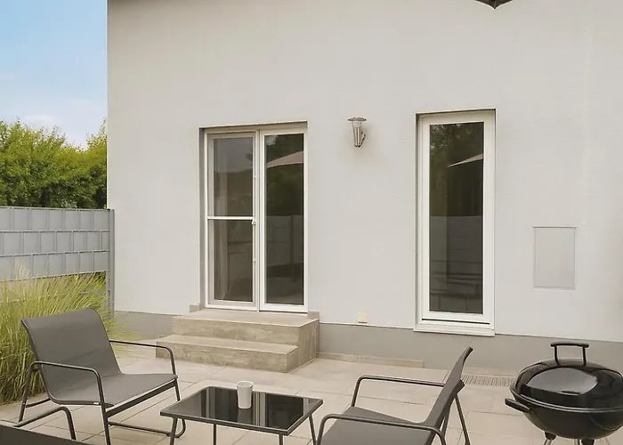 Leta Homes - Komfortables Gaestehaus - Eigene Parkplaetze & Traumterrasse Apartmán Straubing